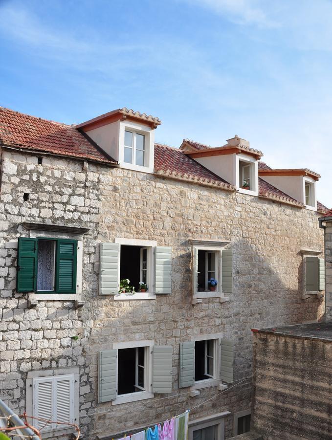 Villa Mama - Traditional Apartments In Omis, Free Parking エクステリア 写真
