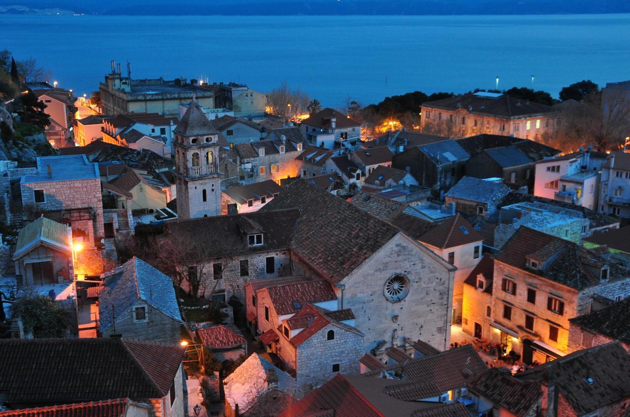 Villa Mama - Traditional Apartments In Omis, Free Parking エクステリア 写真