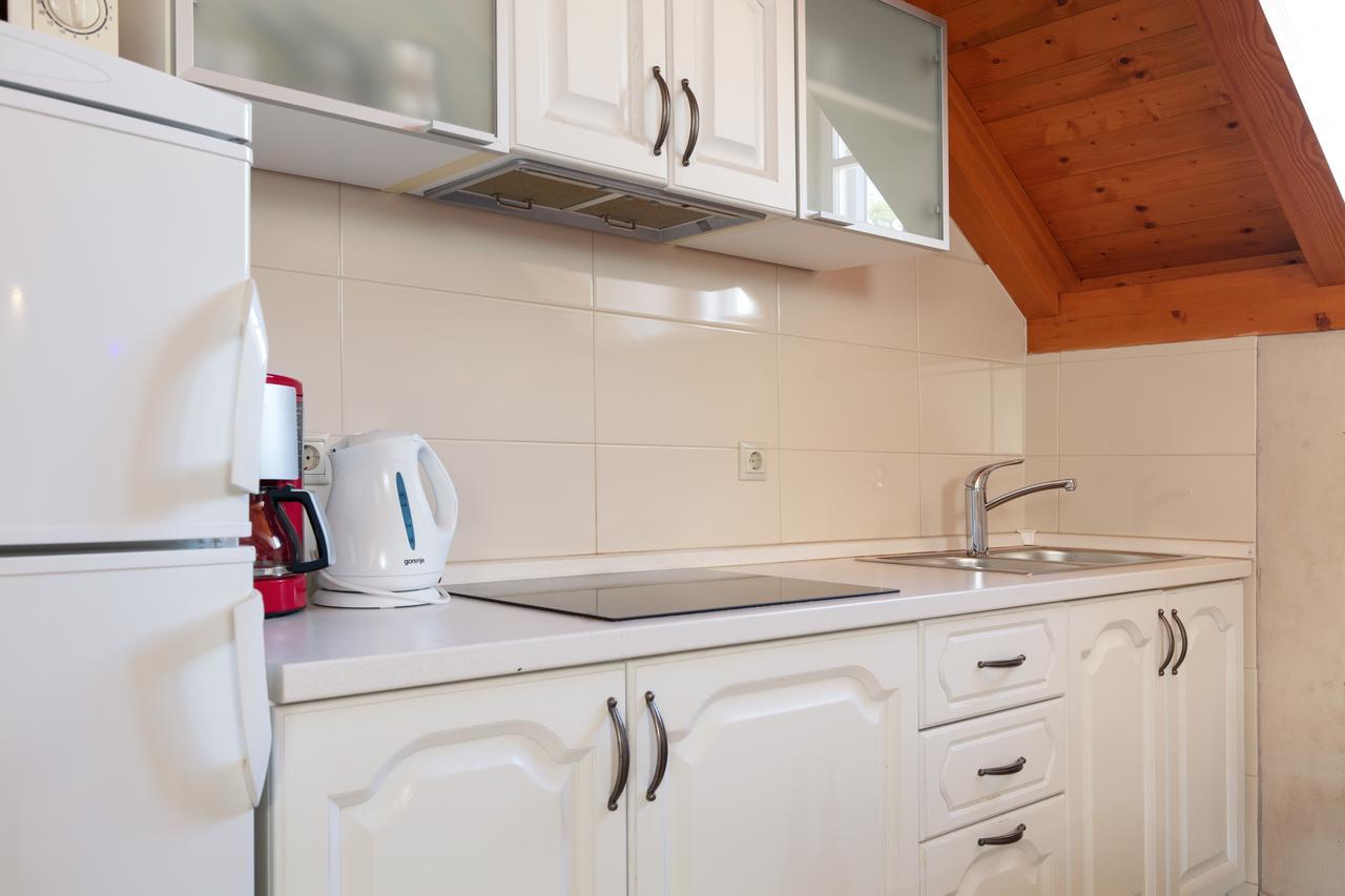 Villa Mama - Traditional Apartments In Omis, Free Parking エクステリア 写真